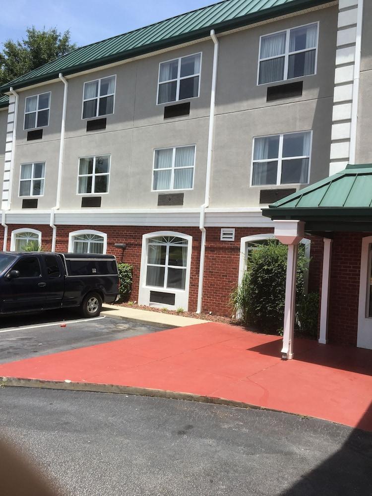 Baymont By Wyndham Sumter Hotell Eksteriør bilde